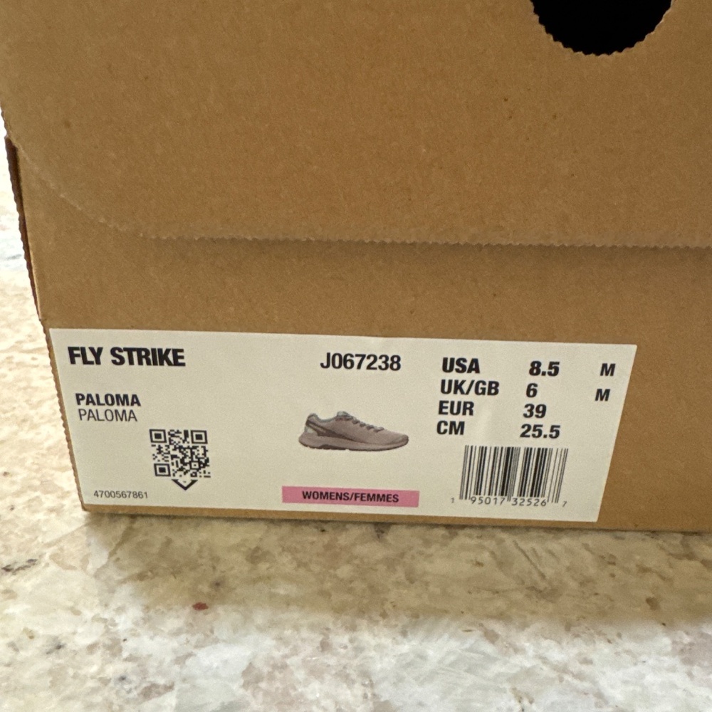 Sneakers - Picture 3 of 4